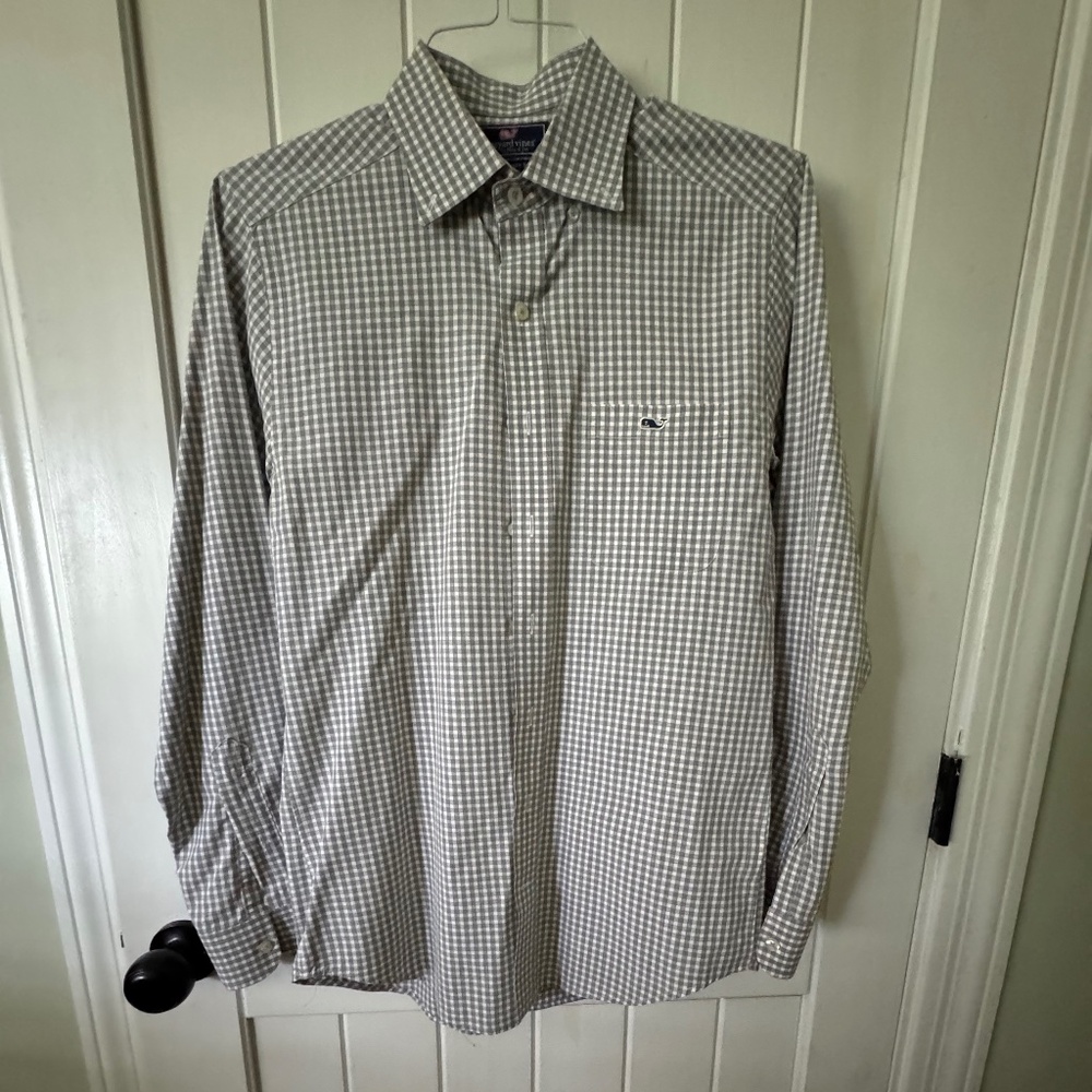 Mens Vineyard Vines Slim fit Tucker Button Down Shirt. Size Small